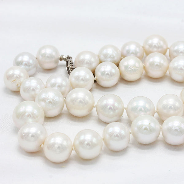 Graduated Fresh Water Pearl Necklace w/ 14K White Gold Custom Clasp